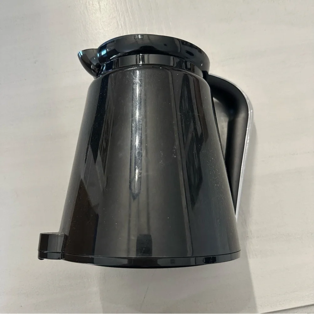 Keurig Black Plastic Carafe Coffee Pot with Chrome Handle GUC